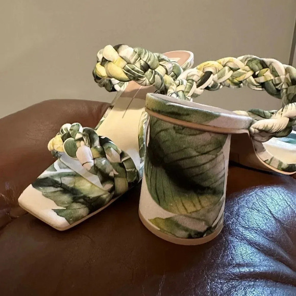 NEW Dolce Vita Block Heel Sandal Palm Leaf Tropical Print Pailey Sandal Size 8.5 - Picture 3 of 5